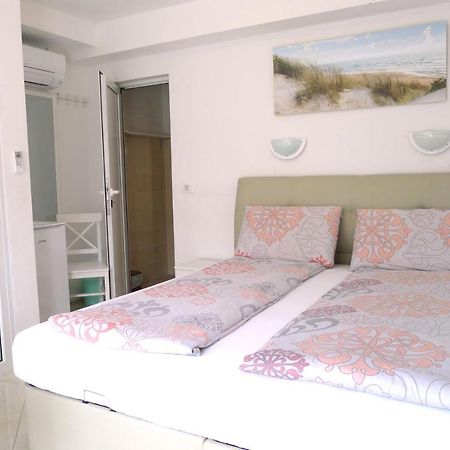 Cosy Getaway Apartment Portoroz Exterior photo
